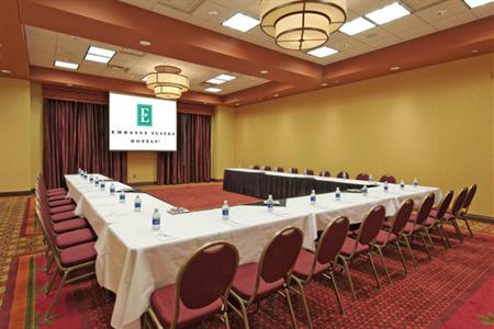 фото отеля Embassy Suites Omaha-La Vista
