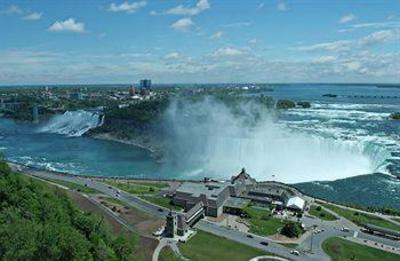 фото отеля The Tower Hotel Niagara Falls