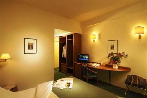 фото отеля Eurogarden Hotel