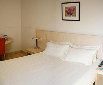 фото отеля JinJiang Inn North Xinggong Street Shenyang