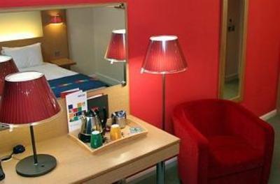 фото отеля Park Inn by Radisson Cardiff City Centre