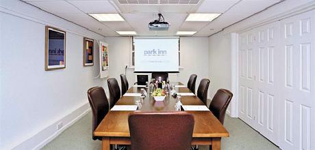 фото отеля Park Inn by Radisson Cardiff City Centre