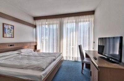 фото отеля Hotel Ideal Nago-Torbole