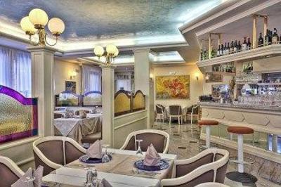 фото отеля Hotel Ideal Nago-Torbole