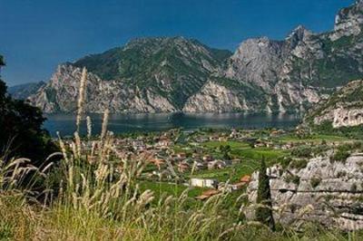 фото отеля Hotel Ideal Nago-Torbole