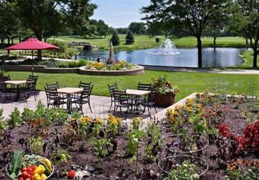 фото отеля Marriott Oak Brook Hills Resort