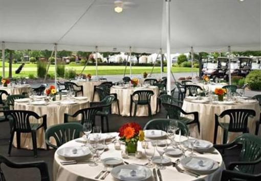 фото отеля Marriott Oak Brook Hills Resort