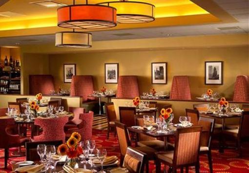 фото отеля Marriott Oak Brook Hills Resort