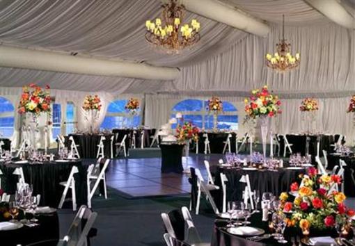 фото отеля Marriott Oak Brook Hills Resort