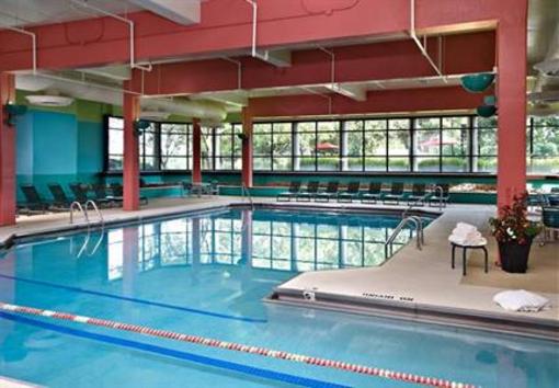 фото отеля Marriott Oak Brook Hills Resort