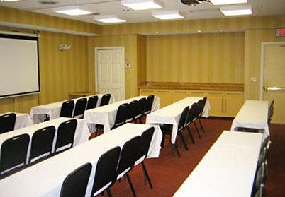 фото отеля TownePlace Suites Rochester