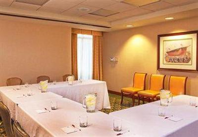 фото отеля Marriott Residence Inn Boston Harbor on Tudor Wharf