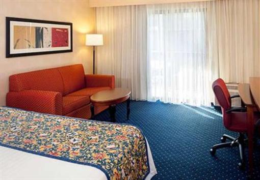 фото отеля Courtyard Hotel Larkspur