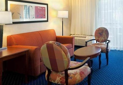фото отеля Courtyard Hotel Larkspur