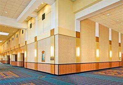 фото отеля Los Angeles Marriott Burbank Airport
