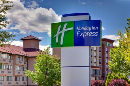 фото отеля Holiday Inn Express Kelowna