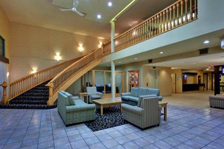 фото отеля Holiday Inn Express Kelowna