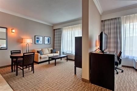 фото отеля Holiday Inn Express Kelowna