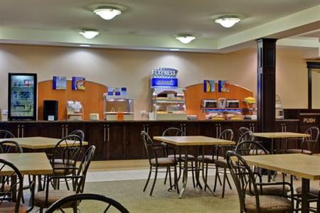 фото отеля Holiday Inn Express Kelowna