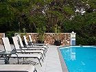 фото отеля at Waterfront Whitsunday Retreat