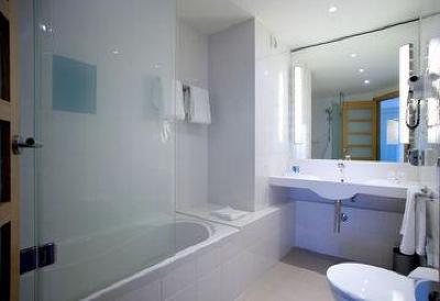 фото отеля Novotel Barcelona City