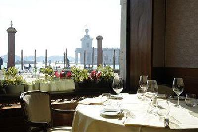 фото отеля Hotel Monaco & Grand Canal