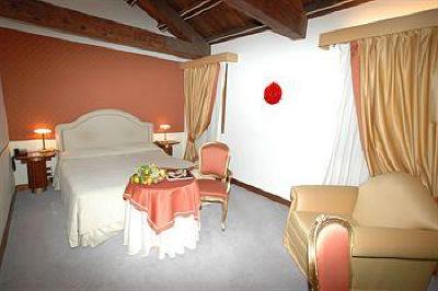 фото отеля Hotel Monaco & Grand Canal