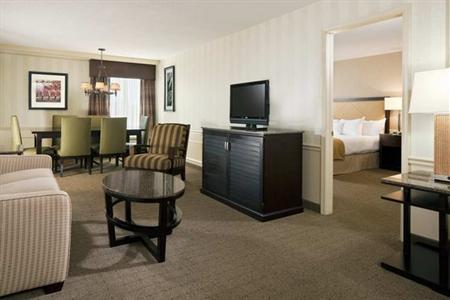 фото отеля DoubleTree by Hilton Hotel Wilmington