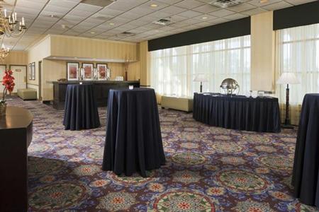 фото отеля DoubleTree by Hilton Hotel Wilmington
