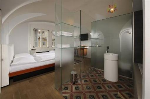 фото отеля Hotel Neruda Prague