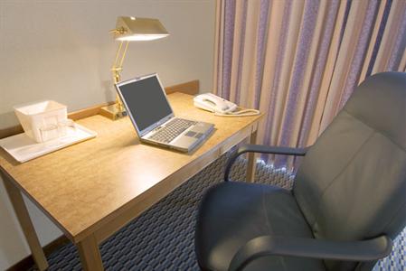 фото отеля Comfort Inn - Highway 401