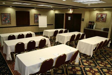 фото отеля Hampton Inn Goldsboro