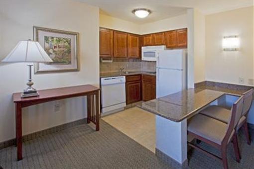 фото отеля Staybridge Suites Fort Wayne