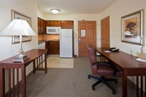 фото отеля Staybridge Suites Fort Wayne