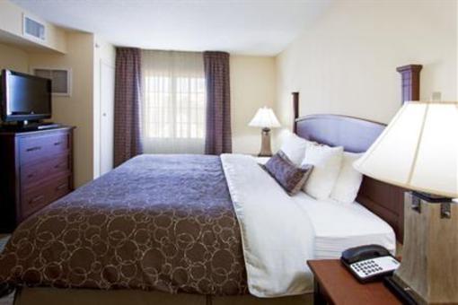 фото отеля Staybridge Suites Fort Wayne
