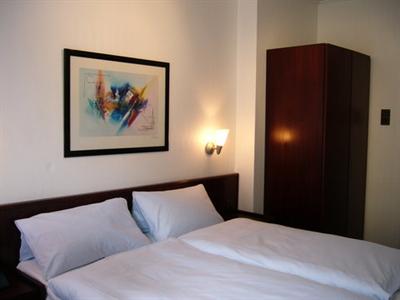 фото отеля Hotel Berliner Hof Dusseldorf