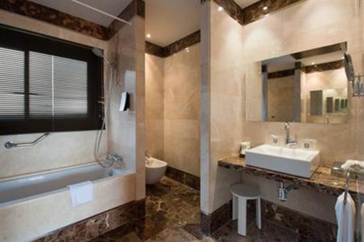 фото отеля Fuerte Estepona Suites