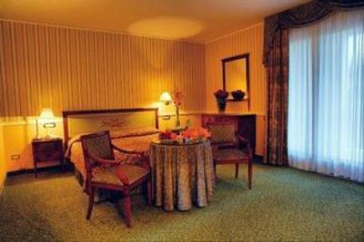 фото отеля Regina Adelaide Hotel