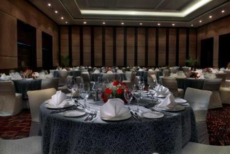 фото отеля Radisson Hotel Agra Taj East Gate Road