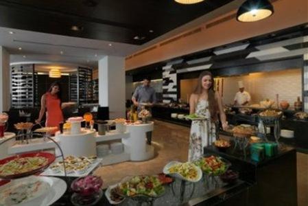 фото отеля Radisson Hotel Agra Taj East Gate Road