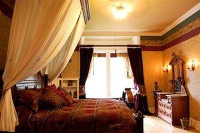 фото отеля Alexander Mansion Bed & Breakfast
