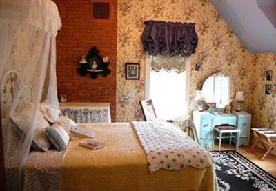 фото отеля Alexander Mansion Bed & Breakfast