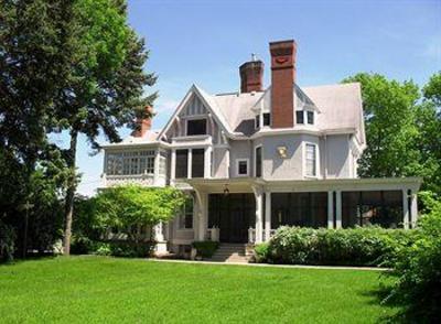 фото отеля Alexander Mansion Bed & Breakfast