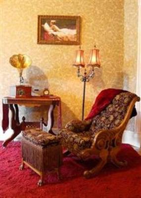 фото отеля Alexander Mansion Bed & Breakfast