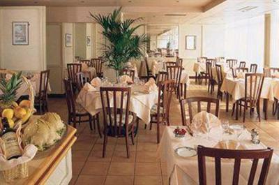 фото отеля Median Paris Chatillon Hotel