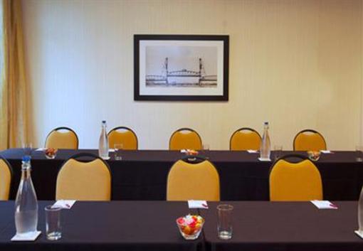 фото отеля Residence Inn Portland Downtown / RiverPlace