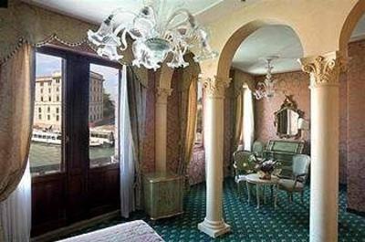 фото отеля Hotel Carlton on the Grand Canal