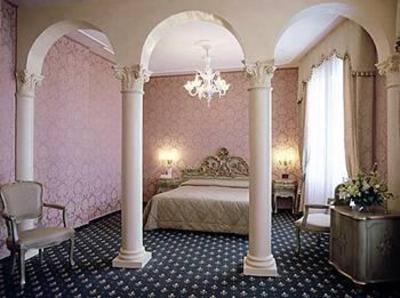 фото отеля Hotel Carlton on the Grand Canal
