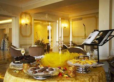 фото отеля Hotel Carlton on the Grand Canal