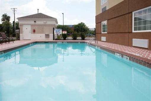 фото отеля Candlewood Suites Columbia-Ft. Jackson